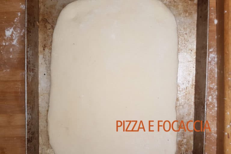 focaccia genovese in teglia1