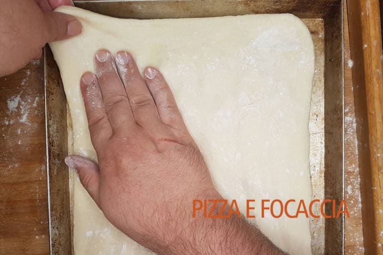 focaccia genovese stesura 1