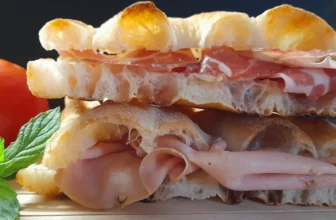 RICETTA PIZZA IN TEGLIA ALLA ROMANA