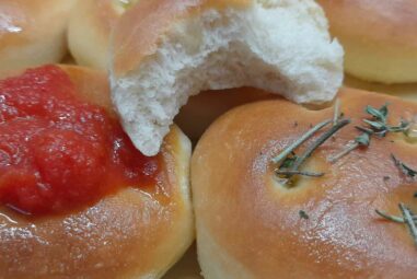 Ricetta Focaccine soffici, fatte a mano