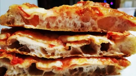 Pizza in teglia, impasto diretto alta idratazione con planetaria