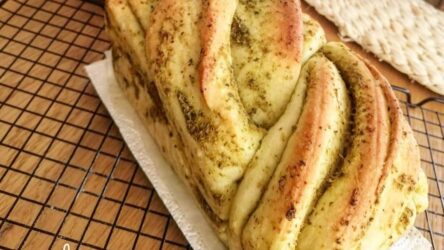 Pizza e focaccia Home 21 Ricetta Babka salato al pesto