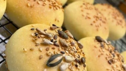 Pizza e focaccia Home 16 Ricetta 18 Mini Panini Burger Buns di Semola