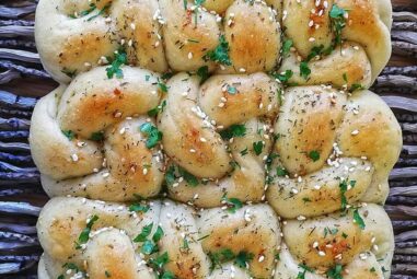 Ricetta Nodini all’Aglio di Pasta Brioche