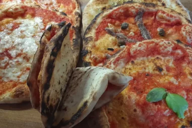 La Ricetta della Pizza Portafoglio: Facile da fare a casa in giornata